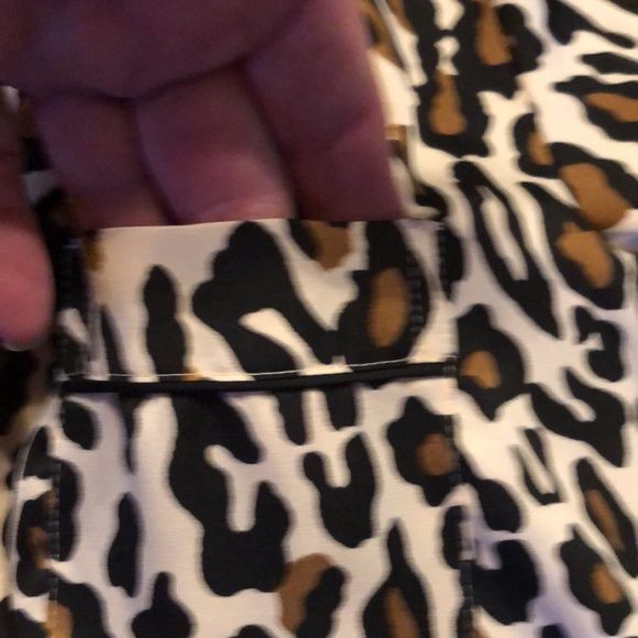 Banana Republic Leopard print pajamas XS coordinate set/sold as a set/ luxurious - Picture 13 of 15